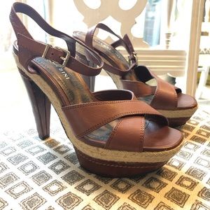 Gianni Bini brown leather heels Sz 7